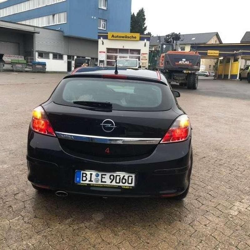 Gebraucht Opel Astra GTC Cosmo 140 PS (102 kW) 2006 Limousine