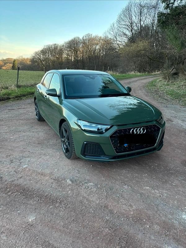 Second-hand Audi A1 Advanced 116 CP (85 kW) 2024 Verde SUV