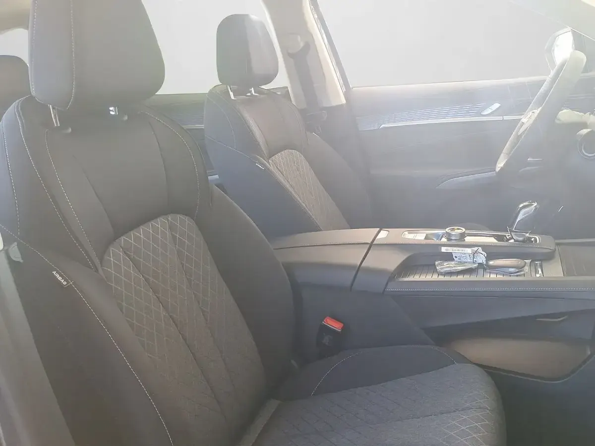Neu MG MGS9 299 PS (219 kW) 2026 Camden grey SUV