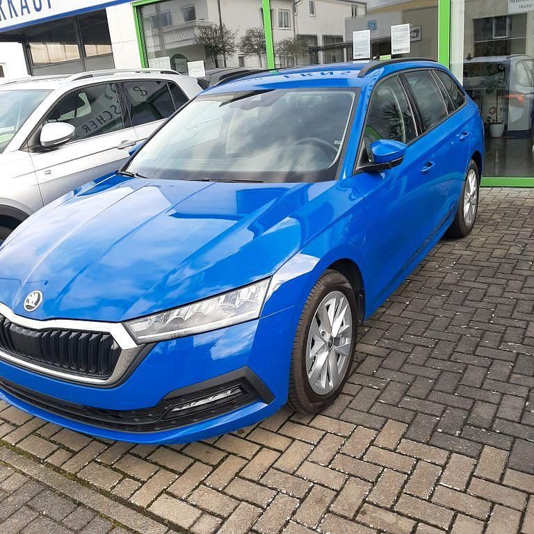 Gebraucht Skoda Octavia 204 PS (150 kW) 2023 Blau Kombi