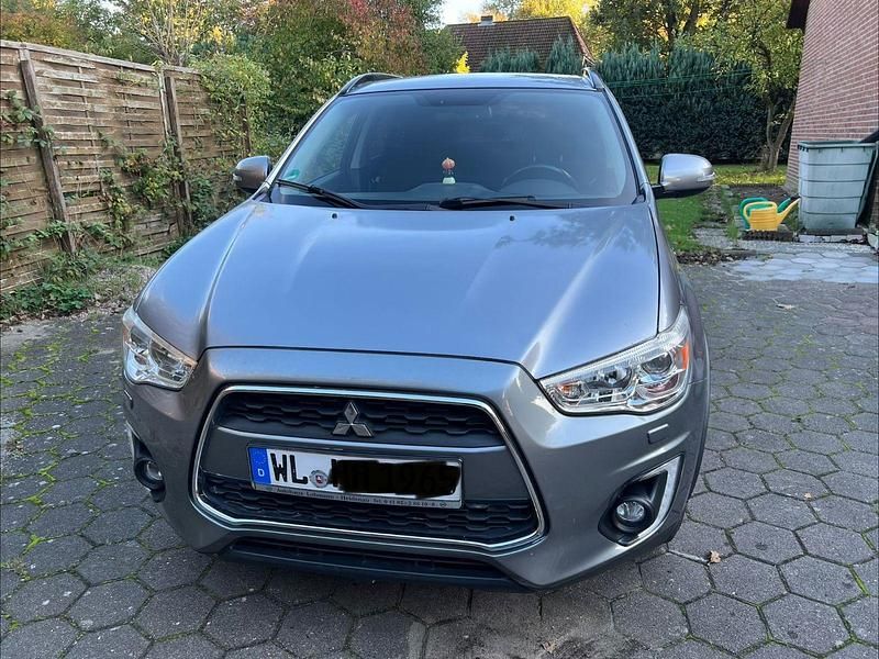 Grau Gebraucht 2015 Mitsubishi ASX Comfort Edition SUV | 8.700 € (Fairer Preis) - Bild 1/4