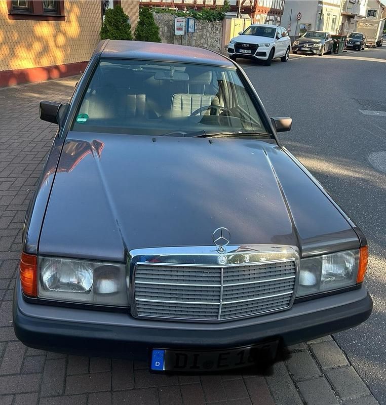 Andere außenfarben Gebraucht 1972 Mercedes 190 Limousine | 7.800 € - Bild 1/4