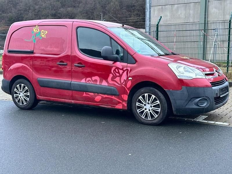 Gebraucht Citroën Berlingo 90 PS (66 kW) 2009 Rot Van / Kleinbus