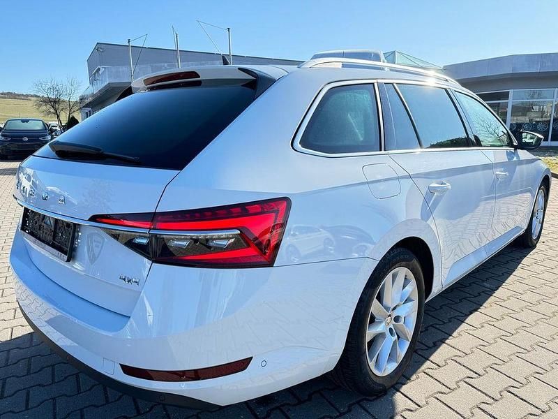 Gebraucht Skoda Superb 200 PS (147 kW) 2023 Weiß Limousine