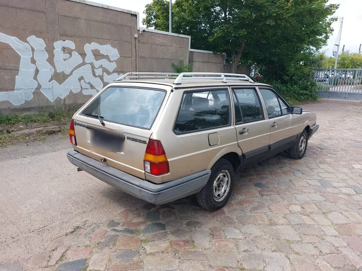 Gebraucht VW Passat 54 PS (39 kW) 1987 Gold Kombi