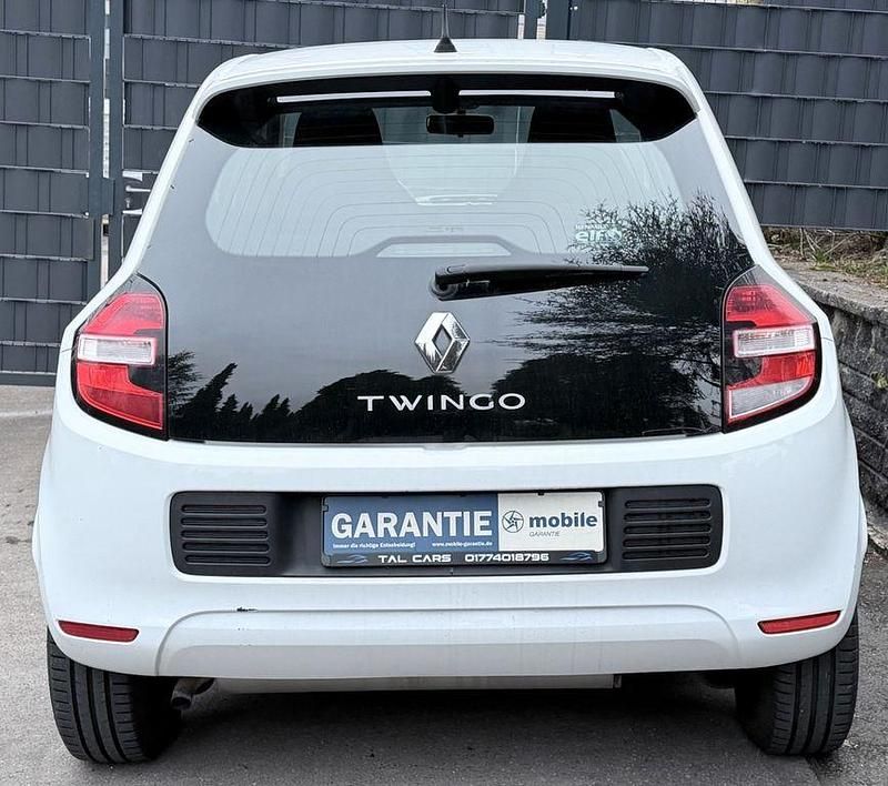 Second-hand Renault Twingo Expression 71 CP (52 kW) 2015 Alb Hatchback
