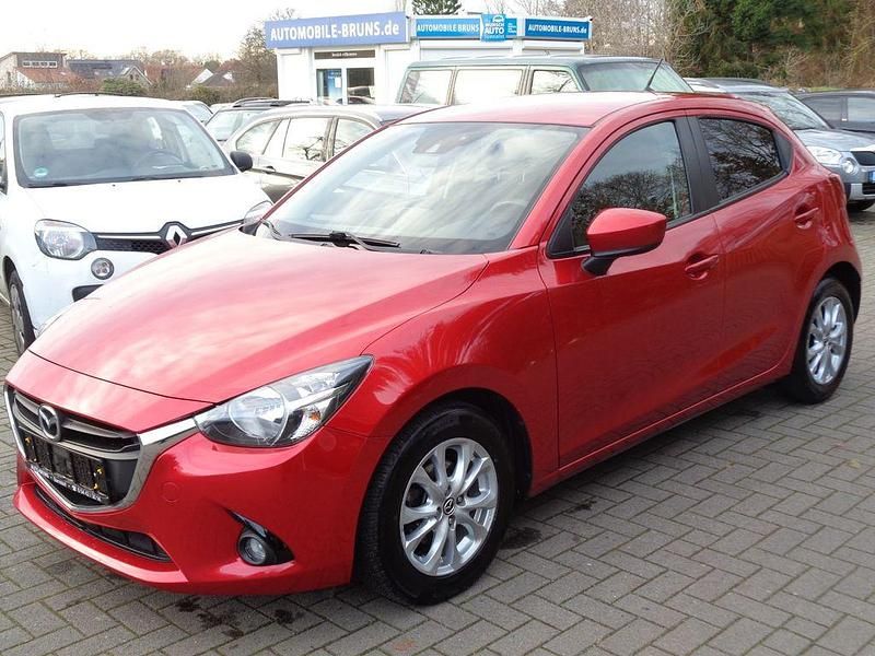 Rot Gebraucht 2015 Mazda 2 Exclusive-Line Limousine | 7.350 € (Fairer Preis) - Bild 1/4