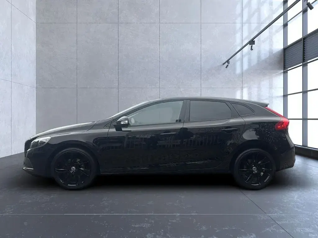 Gebraucht Volvo V40 You! 120 PS (88 kW) 2013 Schwarz Limousine