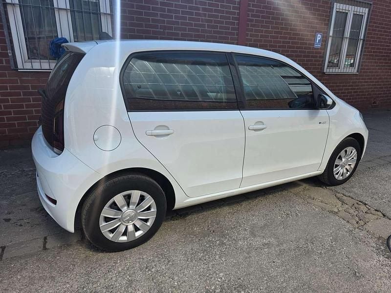 Second-hand VW e-up! 61 kW (83 CP) 2021 Alb Hatchback