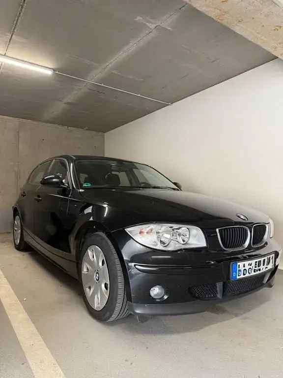 Gebraucht BMW 116 116 PS (85 kW) 2005 Schwarz Kleinwagen