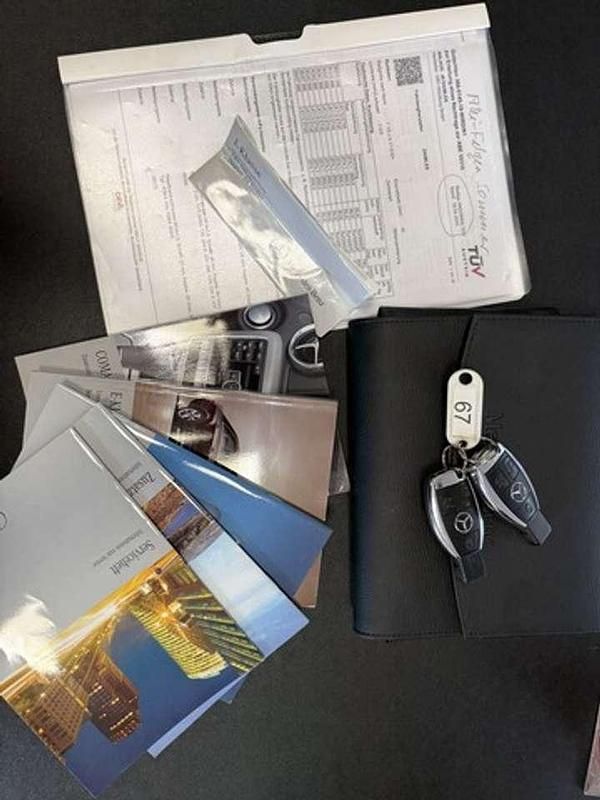 Gebraucht Mercedes E300 231 PS (169 kW) 2011 Schwarz Kombi