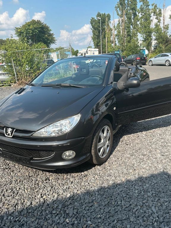 Schwarz Gebraucht 2006 Peugeot 206 CC Filou Cabrio | 1.999 € (Fairer Preis) - Bild 1/4