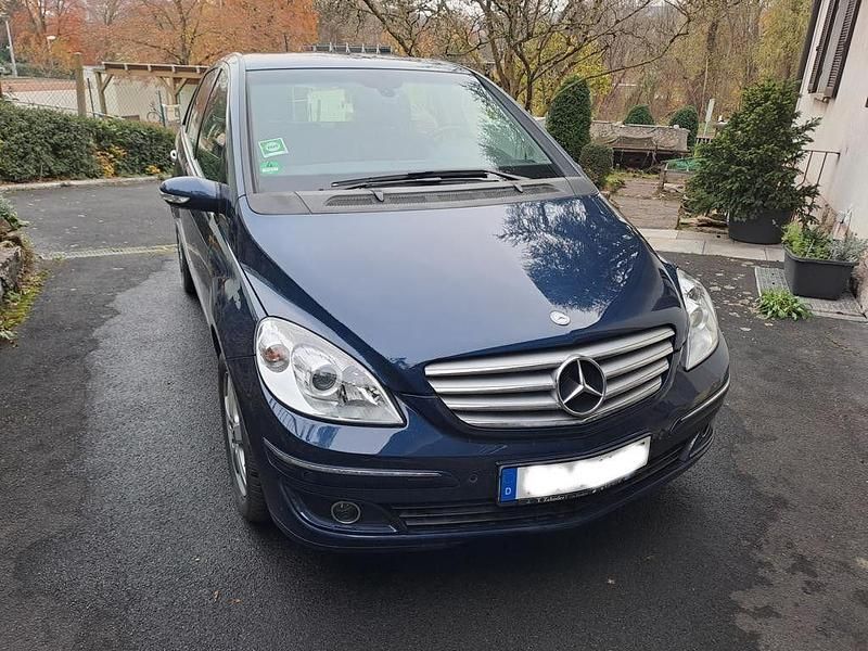 Blau Gebraucht 2007 Mercedes B200 Van / Kleinbus | 6.300 € (Fairer Preis) - Bild 1/4