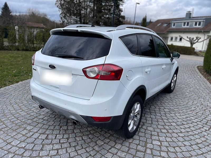 Gebraucht Ford Kuga 140 PS (102 kW) 2012 Weiß SUV