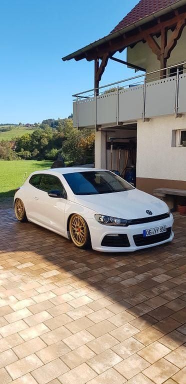 Gebraucht VW Scirocco R 265 PS (194 kW) 2011 Weiß Coupé