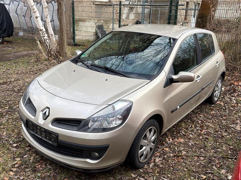 Gebraucht Renault Clio II 86 PS (63 kW) 2006 Braun Limousine