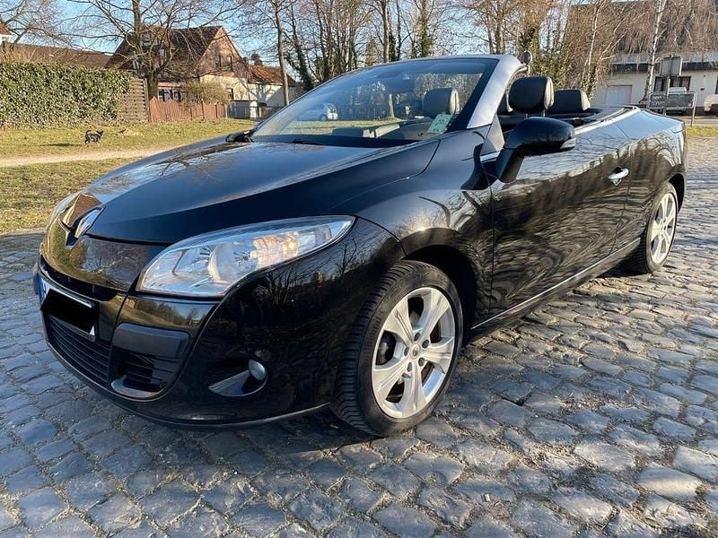 Gebraucht Renault Mégane Cabriolet Dynamique 131 PS (96 kW) 2010 Schwarz Cabrio