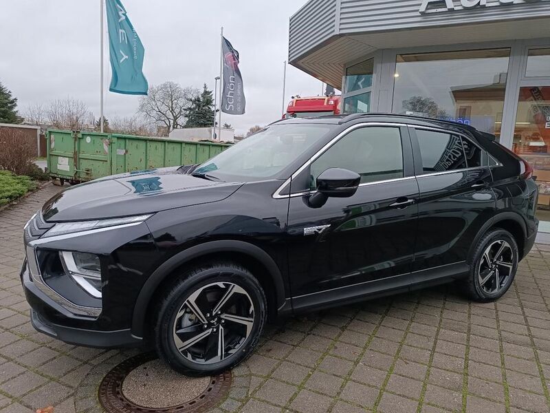 Gebraucht Mitsubishi Eclipse Cross 188 PS (138 kW) 2023 Pantherschwarz SUV
