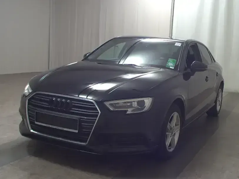 Gebraucht Audi A3 Comfort 116 PS (85 kW) 2019 Schwarz Limousine