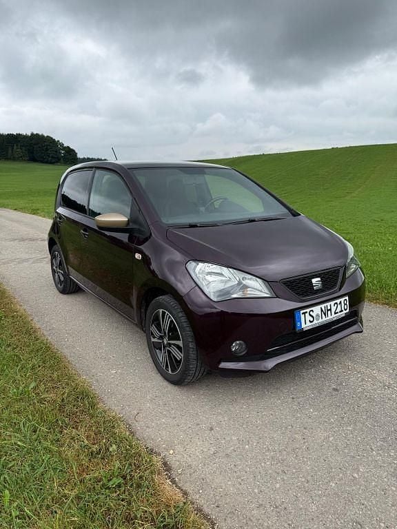 Violet Gebraucht 2017 Seat Mii Cosmopolitan Kleinwagen | 6.000 € (Guter Preis) - Bild 1/4