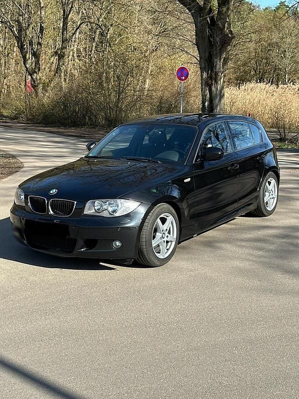Gebraucht BMW 118 M Sport 143 PS (105 kW) 2011 Schwarz Kleinwagen