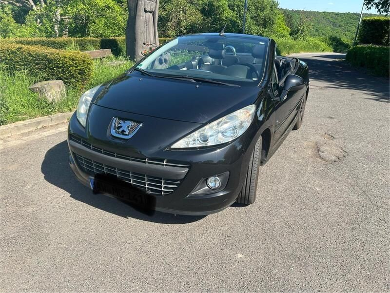 Schwarz Gebraucht 2010 Peugeot 207 CC Roland Garros Cabrio | 3.599 € (Fairer Preis) - Bild 1/4