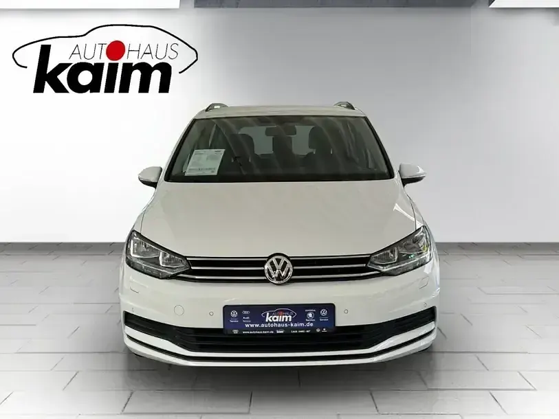 Gebraucht VW Touran Comfortline 150 PS (110 kW) 2019 Weiß Van / Kleinbus