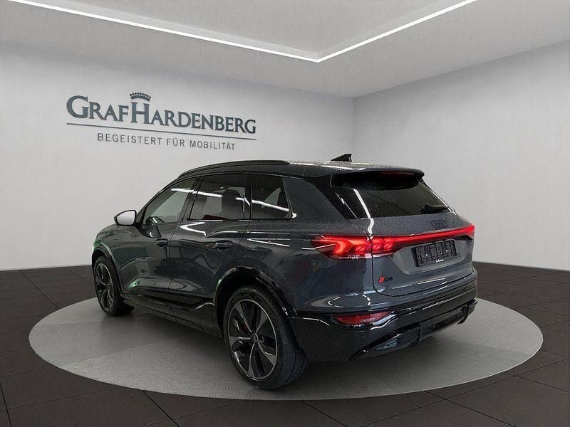 Gebraucht Audi Q6 e-tron Ambiente 284 kW (387 PS) 2024 Magnetgrau SUV