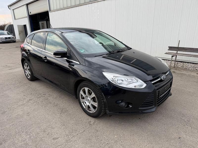 Gebraucht Ford Focus Titanium 125 PS (91 kW) 2012 Schwarz Limousine