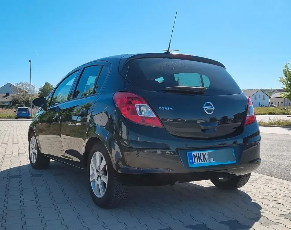 Gebraucht Opel Corsa Active 101 PS (74 kW) 2013 Schwarz Kleinwagen