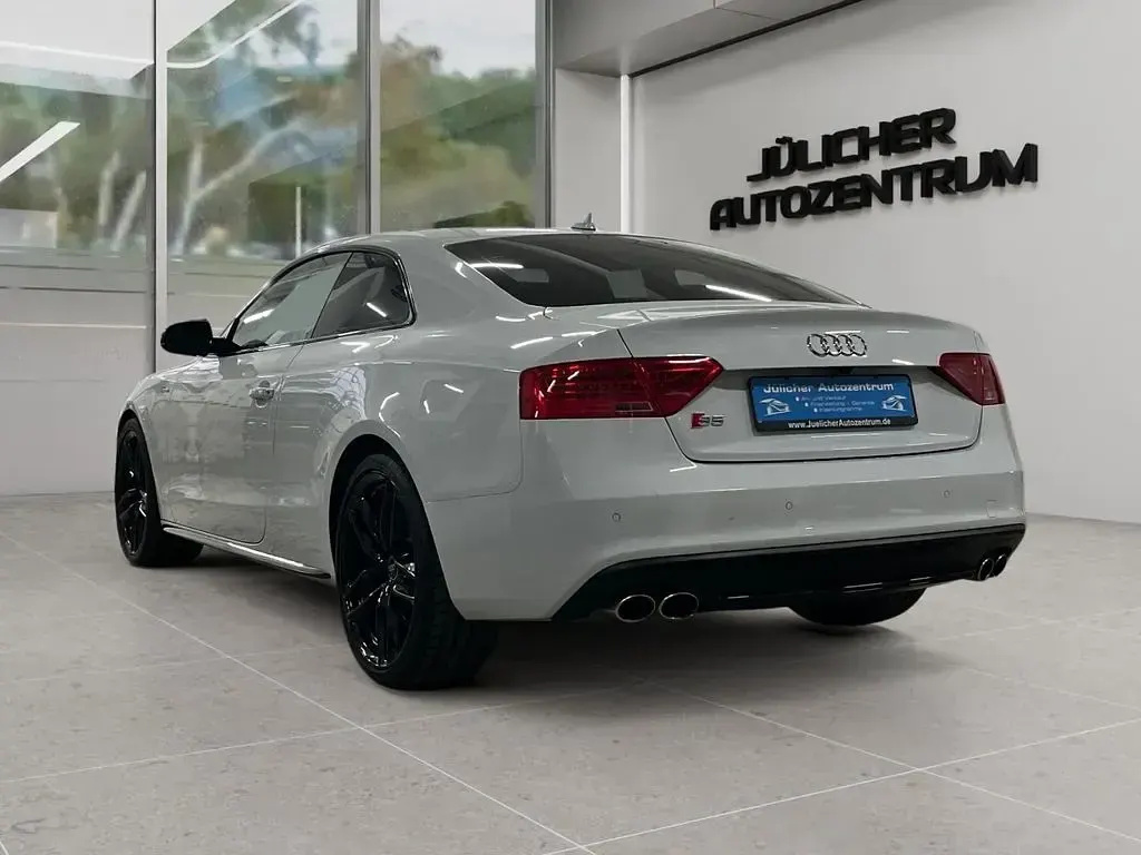 Używany Audi S5 Sport 333 KM (244 kW) 2016 Biały Coupe