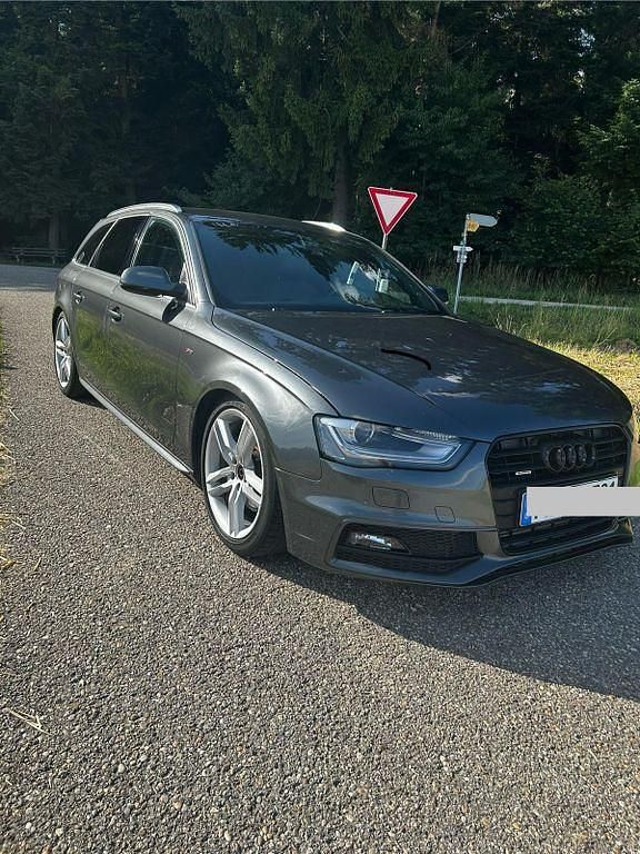 Gebraucht Audi A4 S-Line 177 PS (130 kW) 2014 Grau Kombi