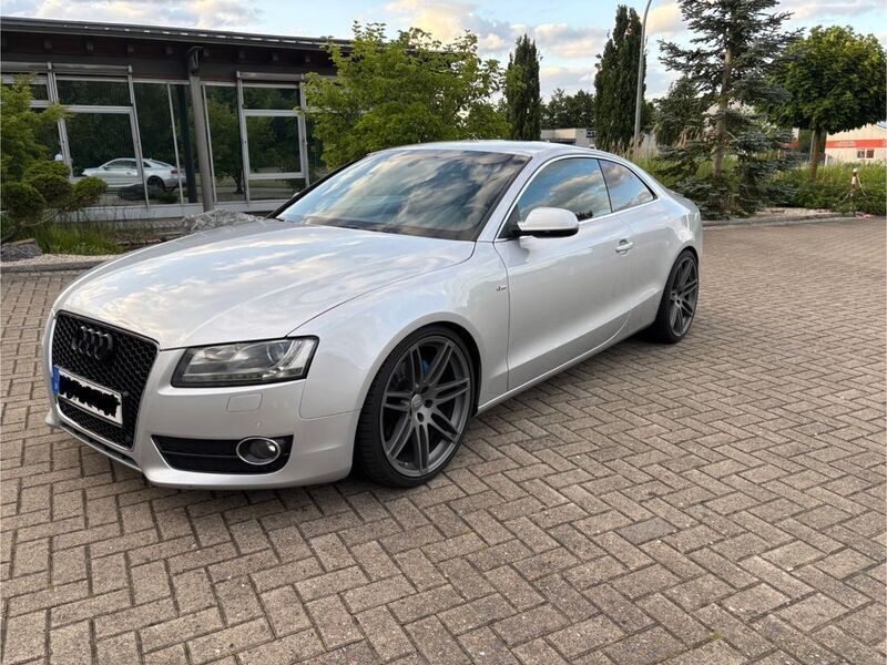 Silber Gebraucht 2011 Audi A5 S-Line Coupé | 13.000 € (Etwas zu teuer) - Bild 1/4