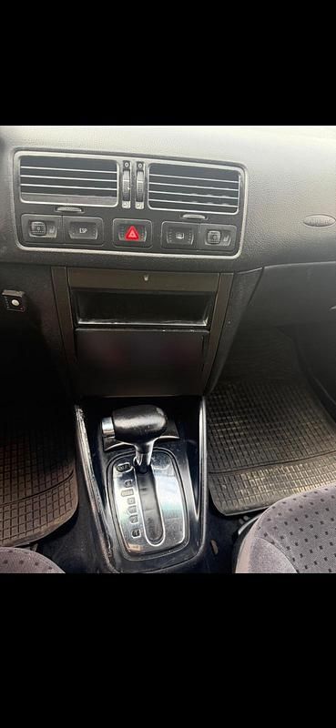 Gebraucht VW Bora 115 PS (84 kW) 2000 Silber Limousine