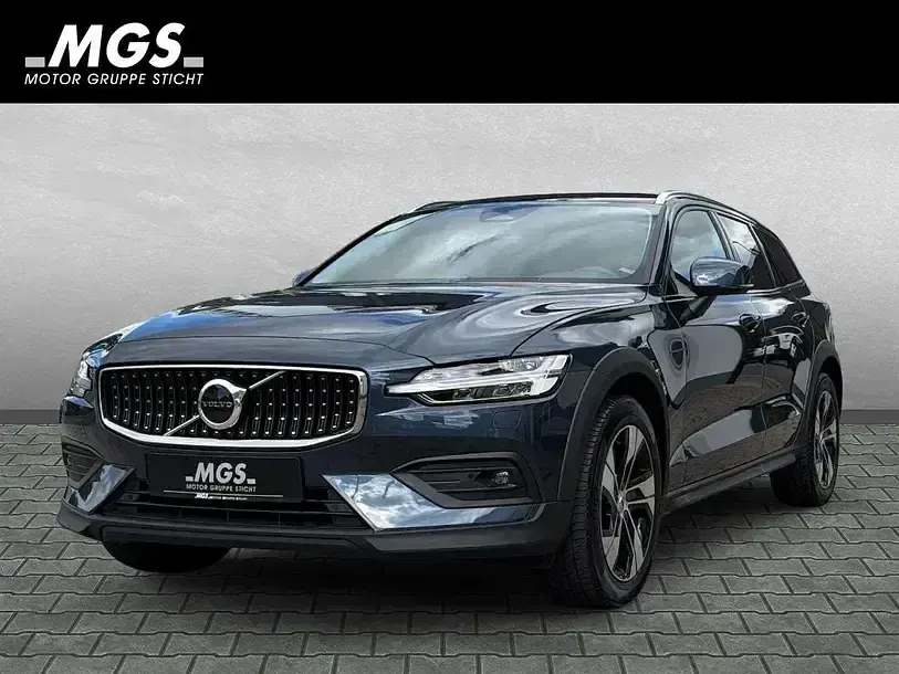Gebraucht Volvo V60 CC Plus 197 PS (144 kW) 2023 Kombi