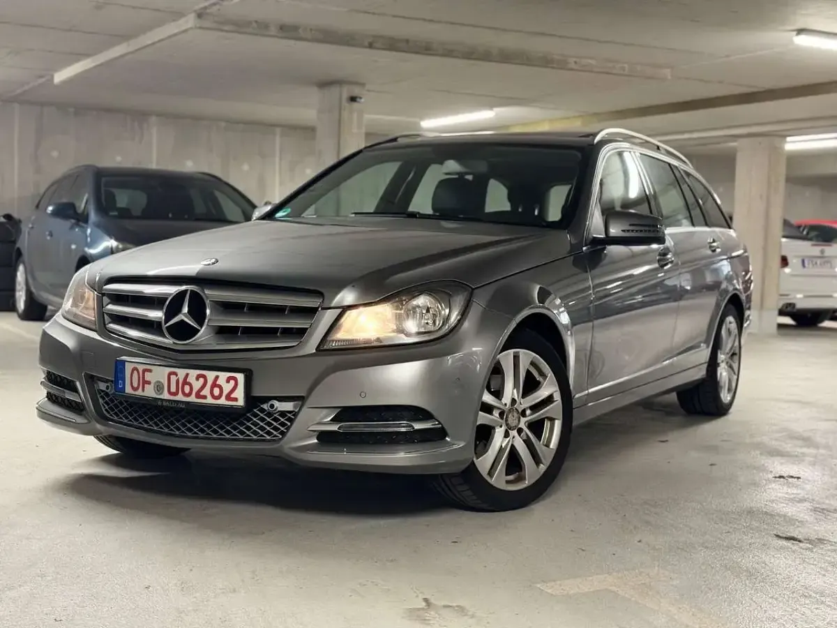 Gebraucht Mercedes C220 170 PS (125 kW) 2013 Palladiumsilber Kombi