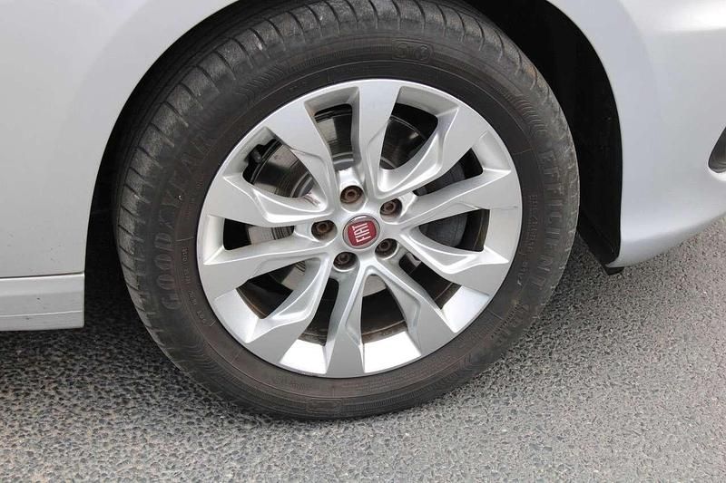 Gebraucht Fiat Tipo Pop 95 PS (69 kW) 2018 Colore esterno (grigio garbato Kombi