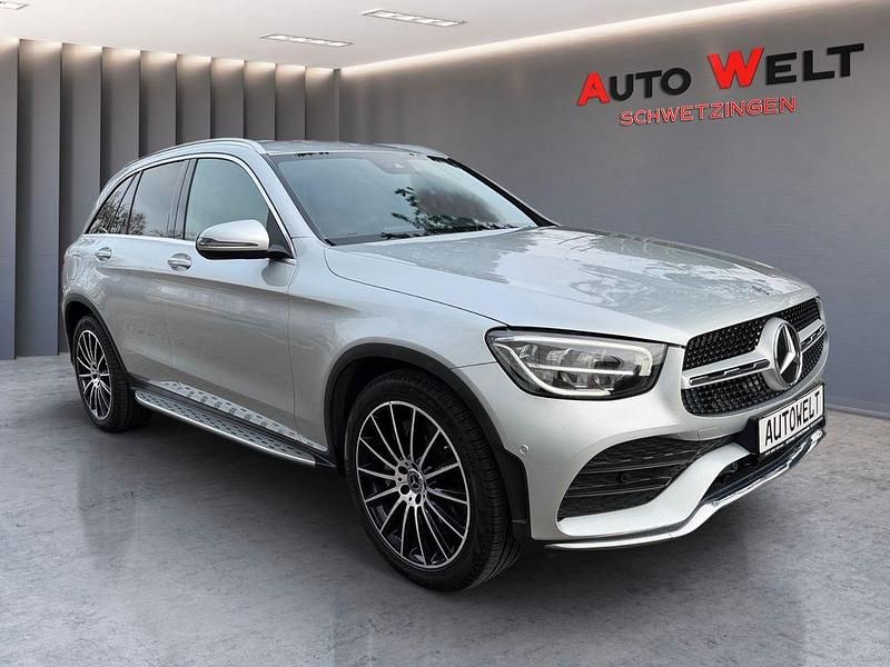 Gebraucht Mercedes GLC220 AMG line 194 PS (142 kW) 2020 Silber SUV
