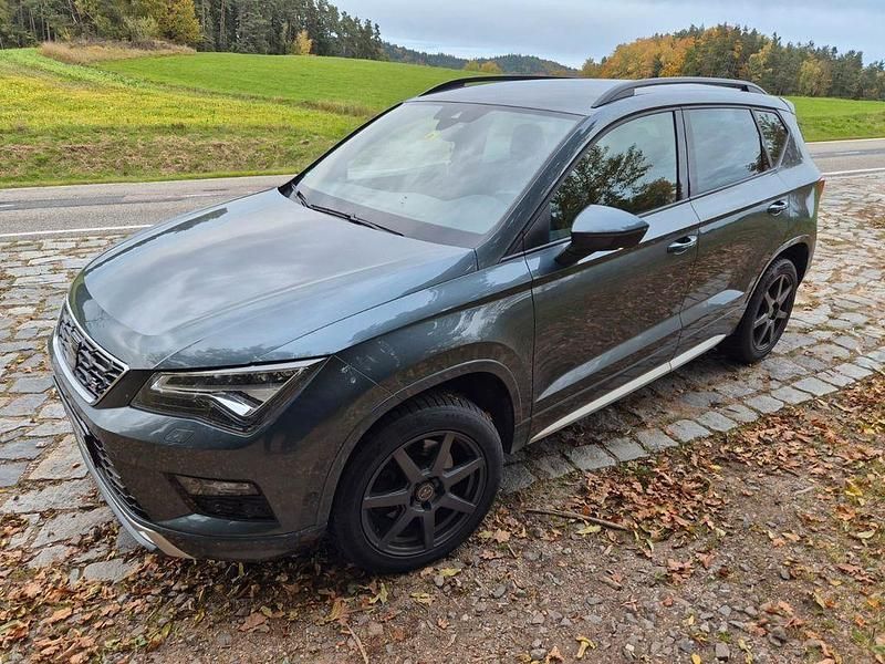 Gebraucht Seat Ateca 4Drive 150 PS (110 kW) 2019 Grau SUV