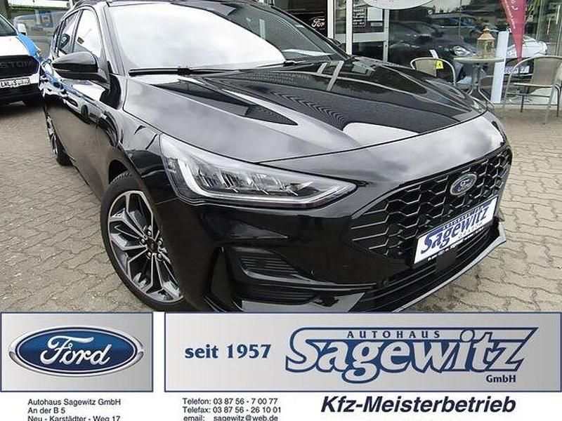 Gebraucht Ford Focus ST-Line X 116 PS (85 kW) 2024 Schwarz Limousine