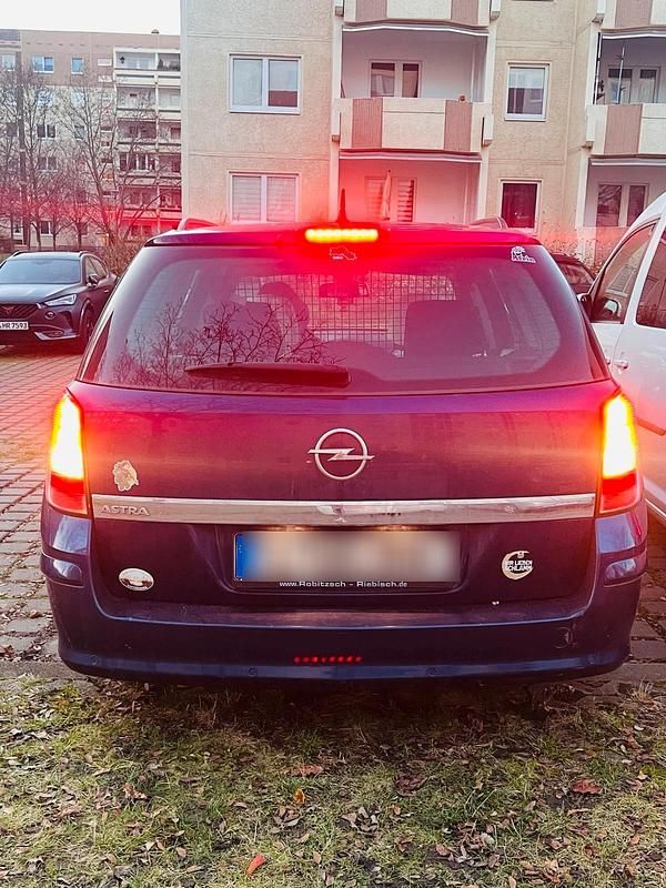 Gebraucht Opel Astra 125 PS (91 kW) 2007 Blau Kombi