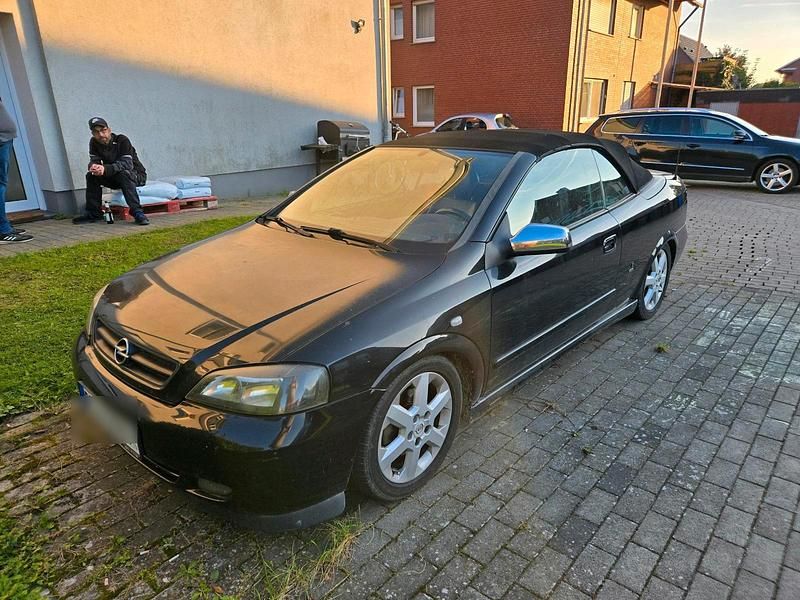 Schwarz Gebraucht 2025 Opel Astra Cabrio | 1.199 € - Bild 1/4