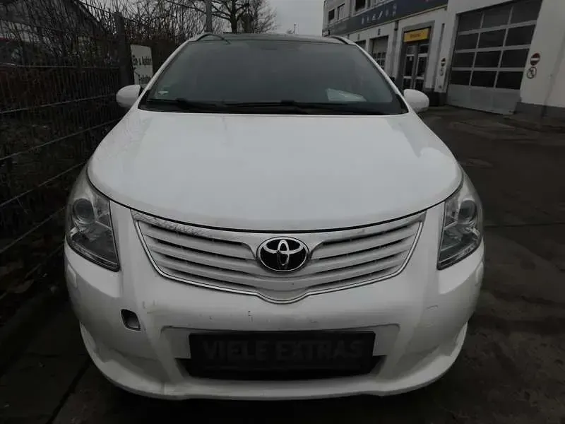 Gebraucht Toyota Avensis Executive 150 PS (110 kW) 2011 Weiß Kombi