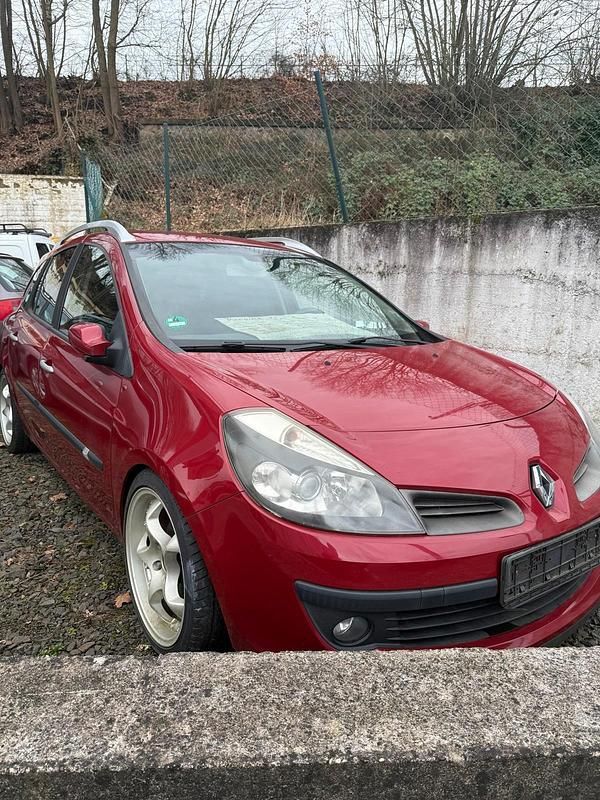 Gebraucht Renault Clio GrandTour 86 PS (63 kW) 2008 Rot Kombi