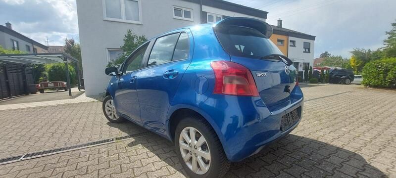 Blau Gebraucht 2008 Toyota Yaris Team Limousine | 2.990 € (Guter Preis) - Bild 1/4