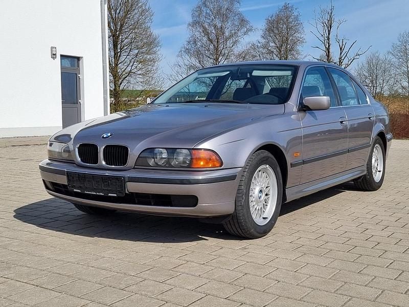 Używany BMW 520 150 KM (110 kW) 1997 Srebrny Sedan/Limuzyna