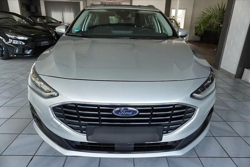 Używany Ford Focus 120 KM (88 kW) 2022 Srebrny