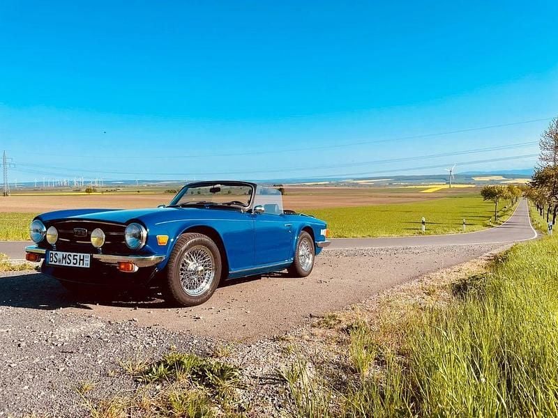 Blau Gebraucht 1976 Triumph TR6 Cabrio | 25.000 € - Bild 1/4
