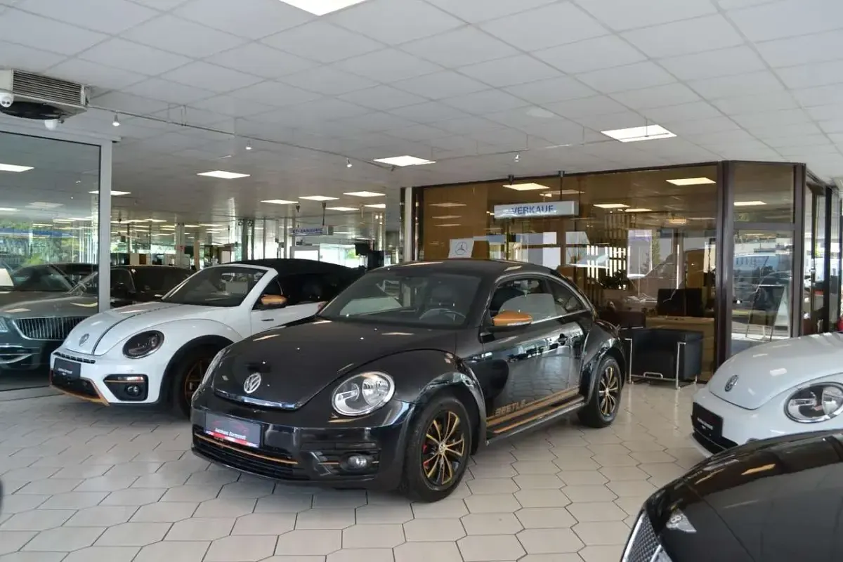Gebraucht VW Beetle Design 105 PS (77 kW) 2017 Schwarz Kleinwagen