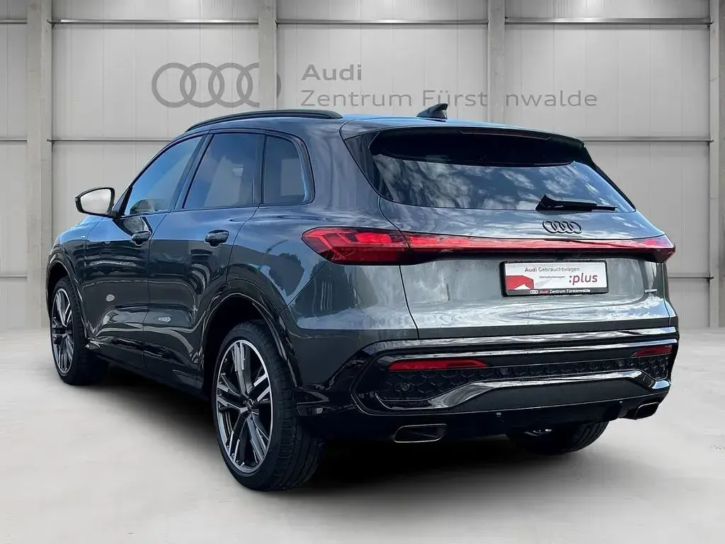 Gebraucht Audi Q5 Edition .1 204 PS (150 kW) 2025 Grau SUV